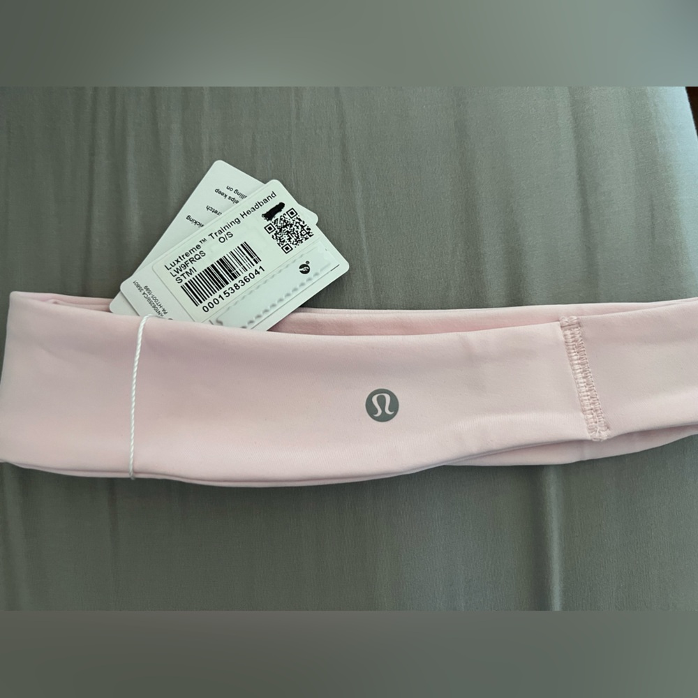 Lululemon Luxtreme Strawberry Milkshake Headband